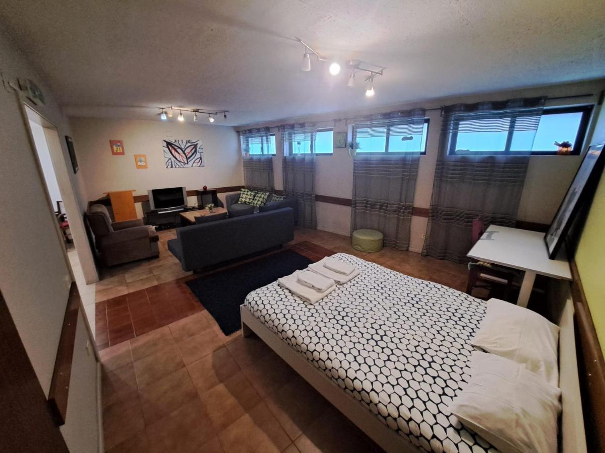 Spacious Economic Center Porto Flat Bagian luar foto