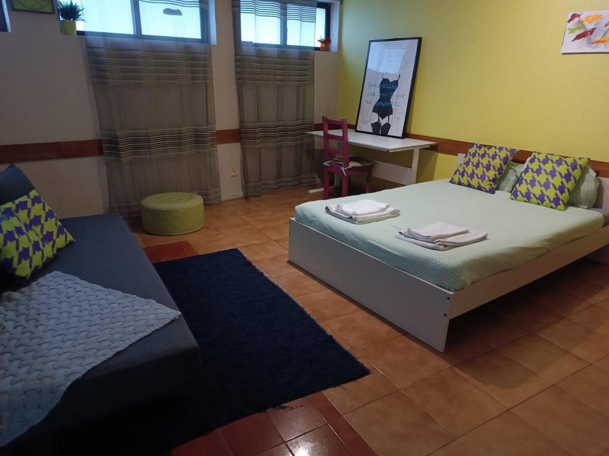 Spacious Economic Center Porto Flat Bagian luar foto