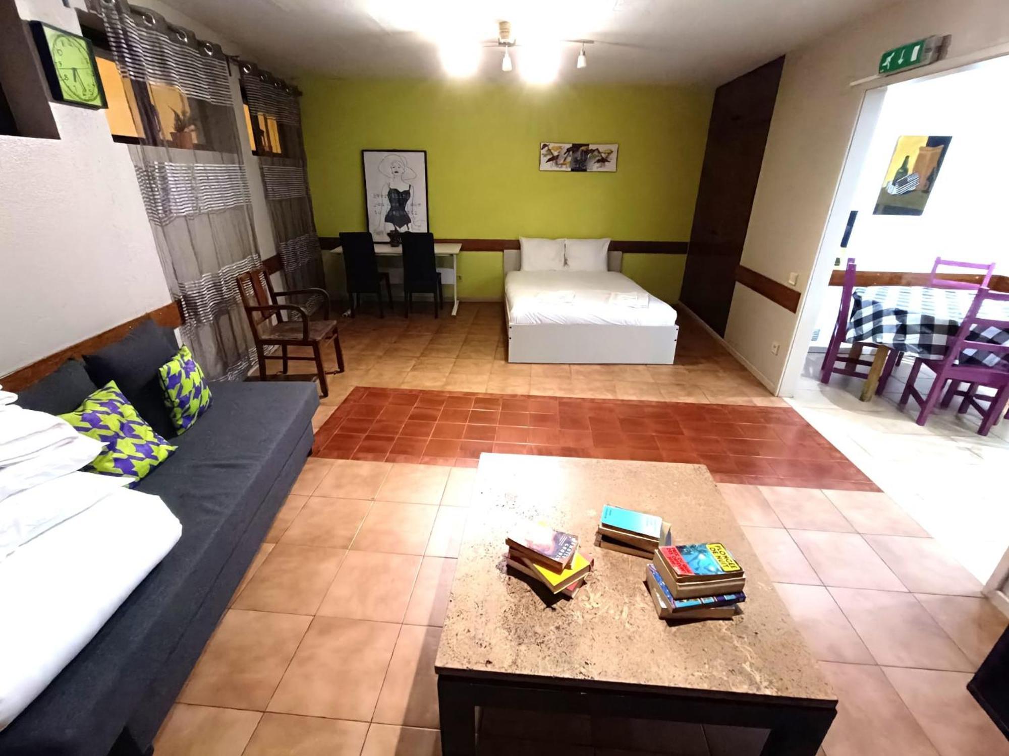Spacious Economic Center Porto Flat Bagian luar foto